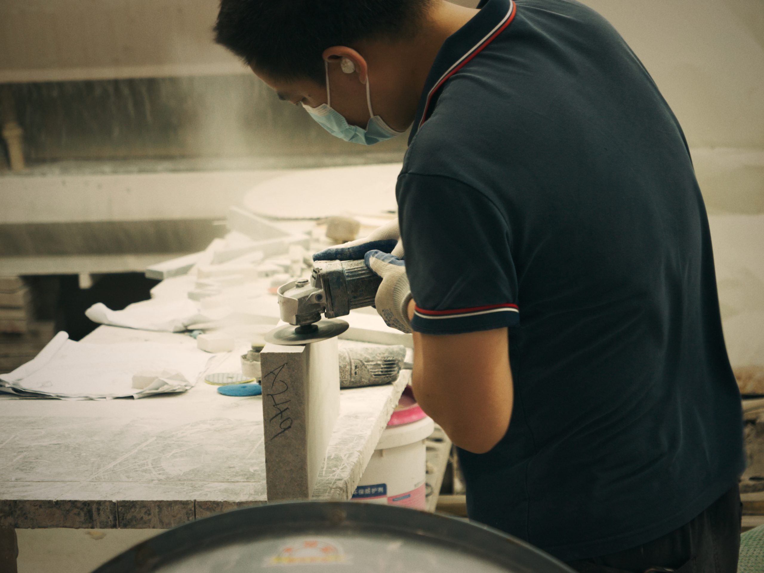 Manual Marble Edge Grinding, Stone Edge Finishing Process, Skilled Marble Craftsmanship,